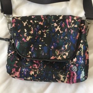Rare EUC Lululemon Festival Bag